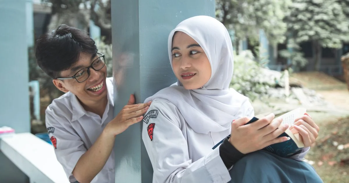 Etika Berkomunikasi dengan Dosen Melalui Pesan Singkat